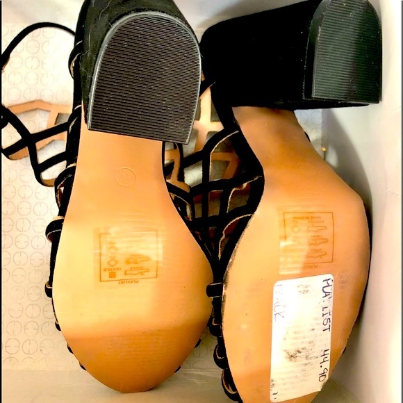 AKIRA playlist chunky black 4 inch heel size 5 NWT - Picture 4 of 7